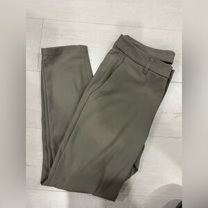 Lululemon Commission Classic-Fit Pant